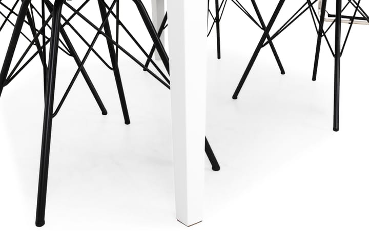Ruokailuryhmä Montague 140 cm 4 Scale tuolia - Betoni/Valk/Musta PU/Musta - Huonekalut - Pöytä & ruokailuryhmä - Ruokailuryhmä