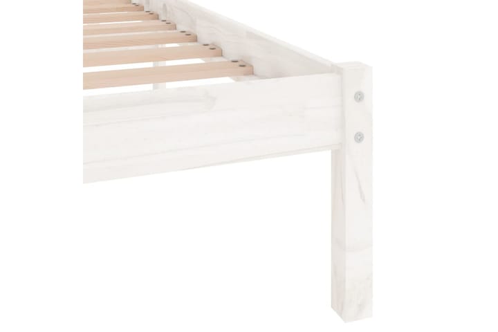 Sängynrunko täysi mänty valkoinen 120x190 cm UK Small Double - Valkoinen - Huonekalut - Sängyt - Sänkykehikot & sängynrungot