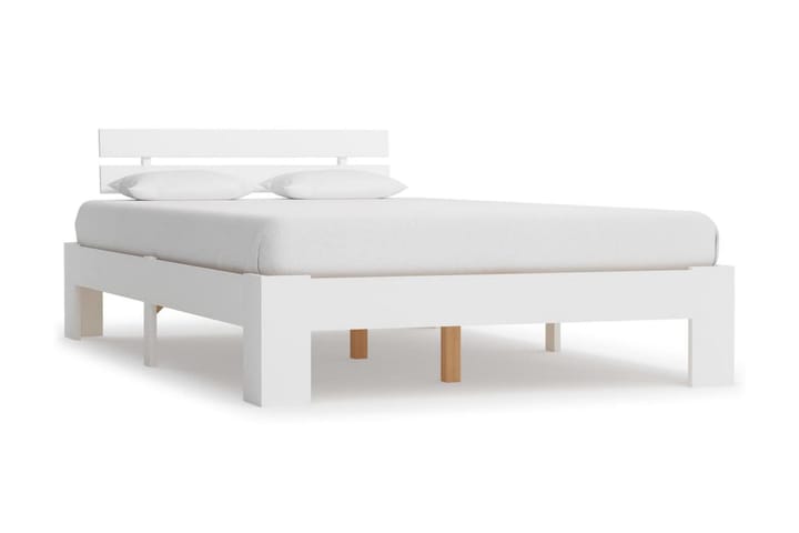 Sängynrunko valkoinen mänty 140x200 cm - Valkoinen - Huonekalut - Sänky - Sänkykehikot & sängynrungot